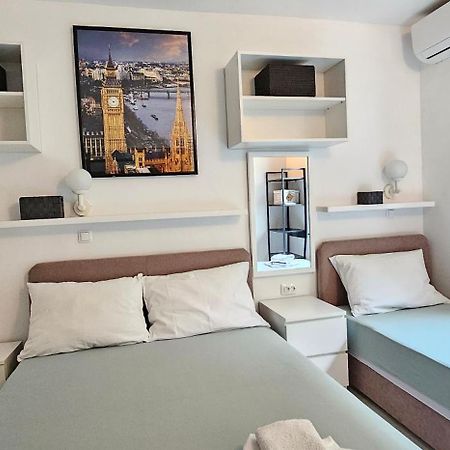 Skunca Apartment Mirna מראה חיצוני תמונה