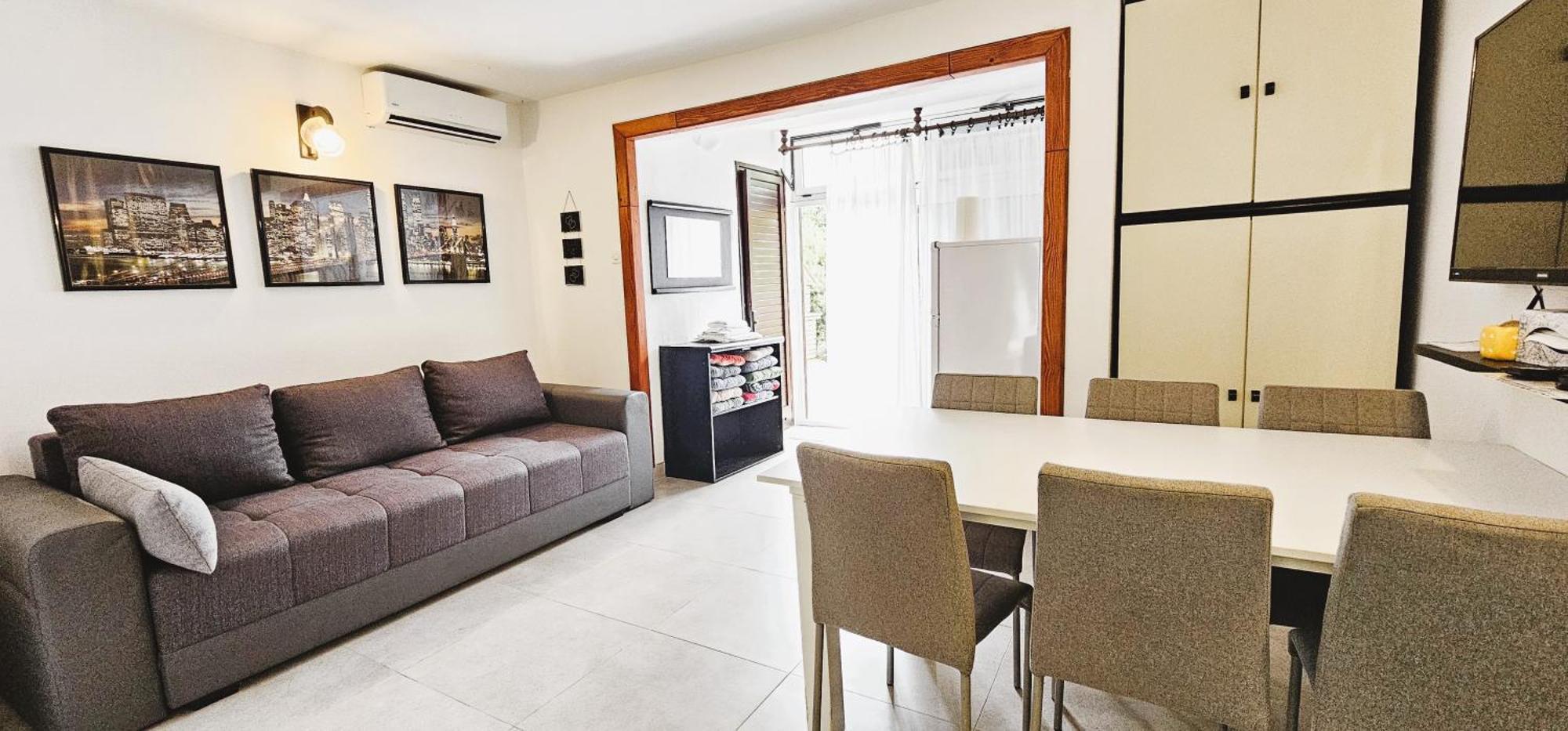 Skunca Apartment Mirna מראה חיצוני תמונה